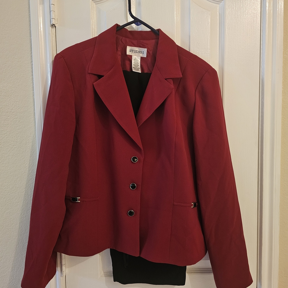 Studio I Women's Bold Red Blazer